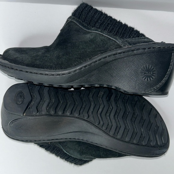 UGG Australia Gael Black Suede Clogs Wedge Heel Sheepskin Shearling Mules Sz 6 - Picture 14 of 17